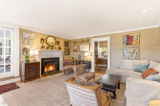 80 Shore Road, Cold Spring Harbor, NY 11724