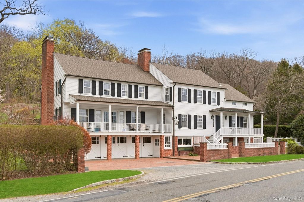 80 Shore Road, Cold Spring Harbor, NY 11724