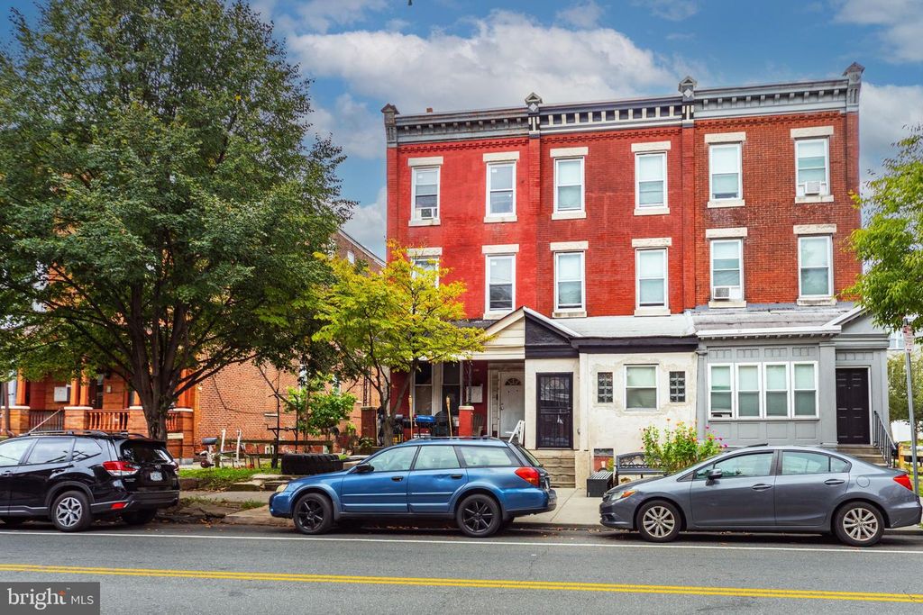 3218 W MONTGOMERY AVE, PHILADELPHIA, PA 19121 — exterior