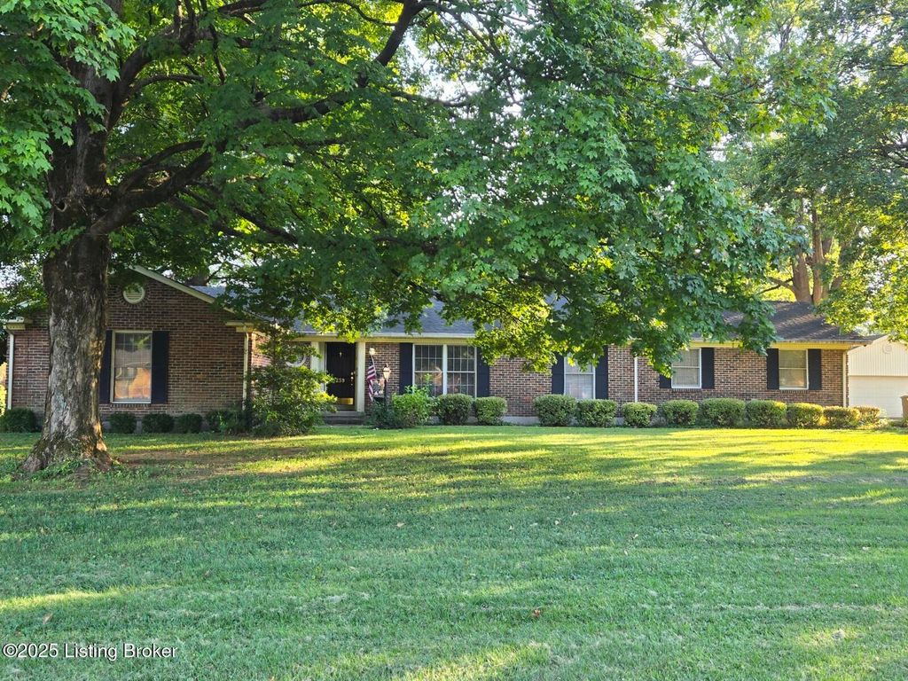 239 Woodlawn Rd, Bardstown, KY 40004