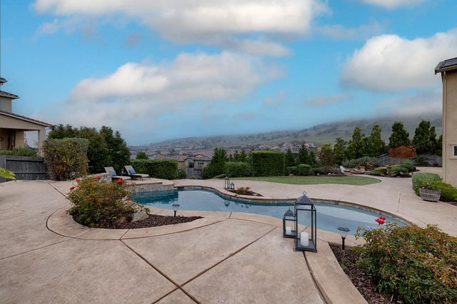 165 Keystone Ct, El Dorado Hills, CA 95762