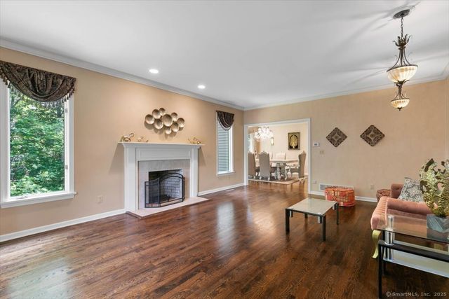 1 Mountaincrest Drive, Cheshire, CT 06410
