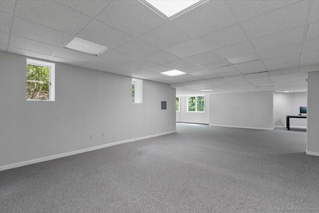1 Mountaincrest Drive, Cheshire, CT 06410