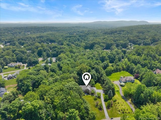 1 Mountaincrest Drive, Cheshire, CT 06410