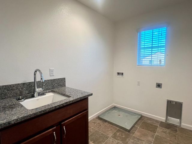 2959 N Stanley, Fresno, CA 93737