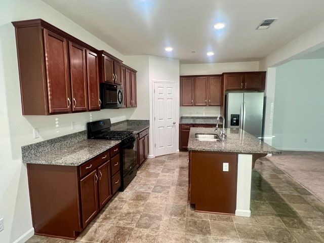 2959 N Stanley, Fresno, CA 93737