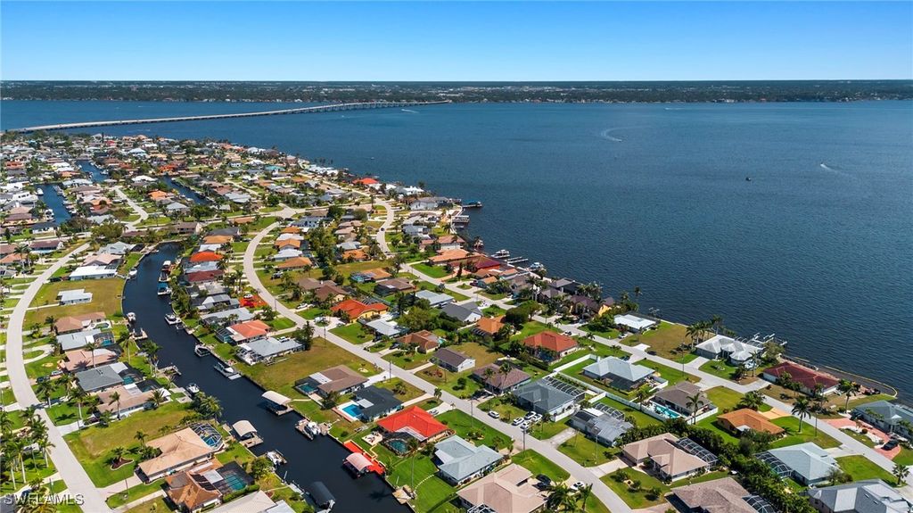 2244 SE 27th TER, Cape Coral, FL 33904