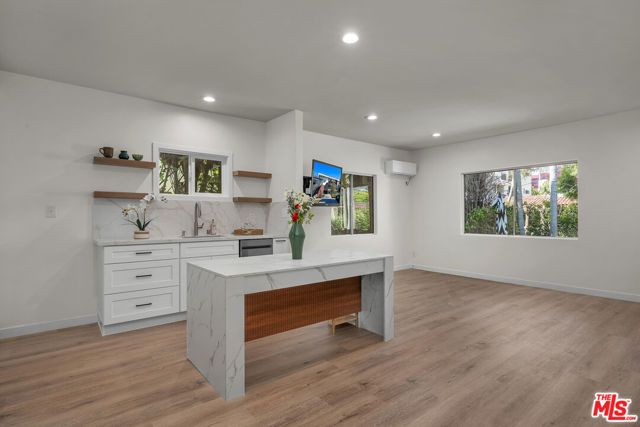 738 Westmount Drive, West Hollywood, CA 90069