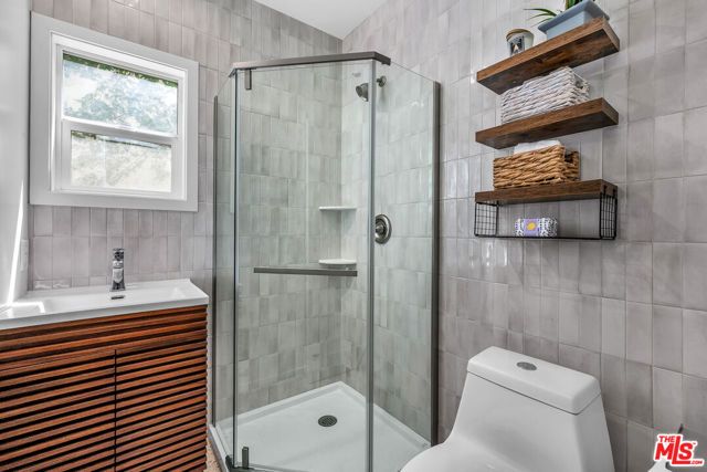 738 Westmount Drive, West Hollywood, CA 90069