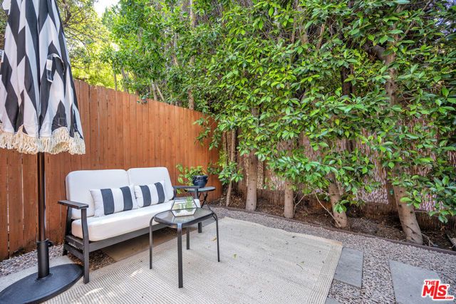738 Westmount Drive, West Hollywood, CA 90069