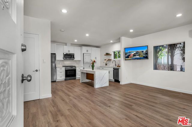 738 Westmount Drive, West Hollywood, CA 90069