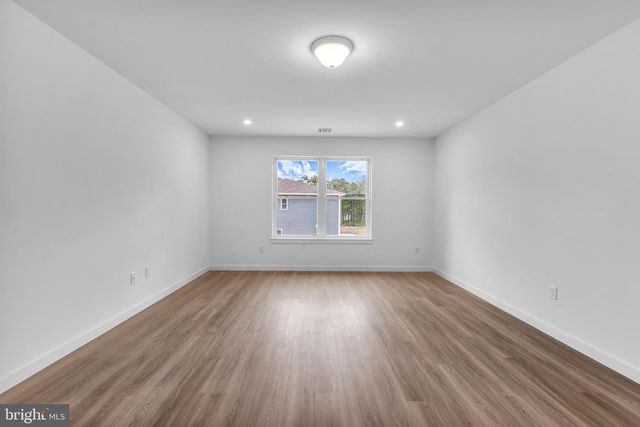 399 SOUTHERN BLVD, Bayville, NJ 08721