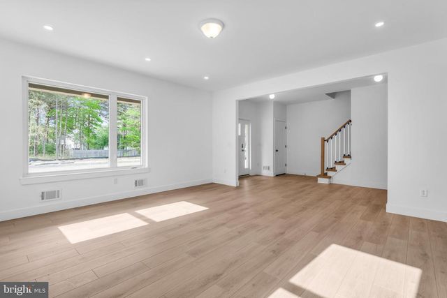 399 SOUTHERN BLVD, Bayville, NJ 08721