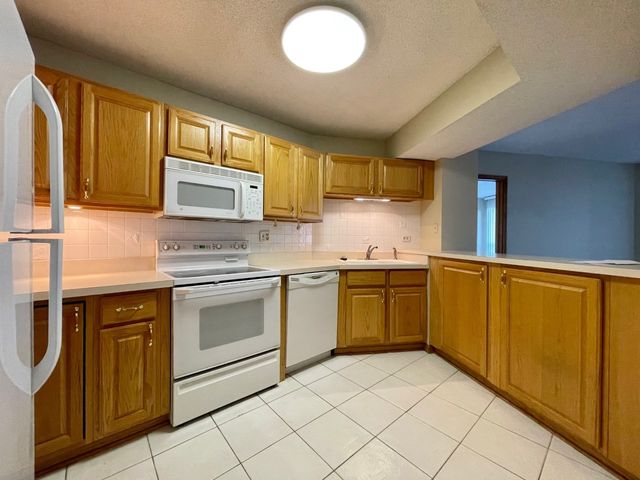 511 Aurora Avenue 620, Naperville, IL 60540