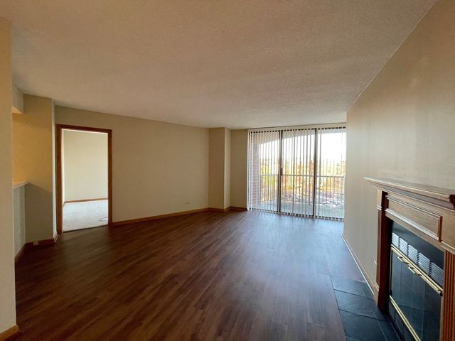 511 Aurora Avenue 620, Naperville, IL 60540