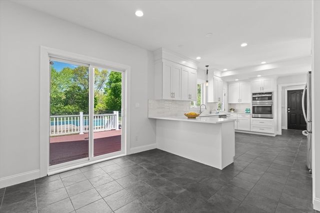 20 Pine Street, Natick, MA 01760