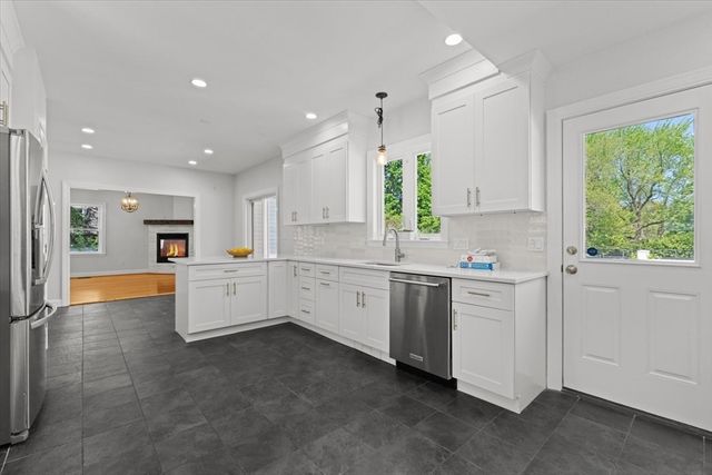 20 Pine Street, Natick, MA 01760