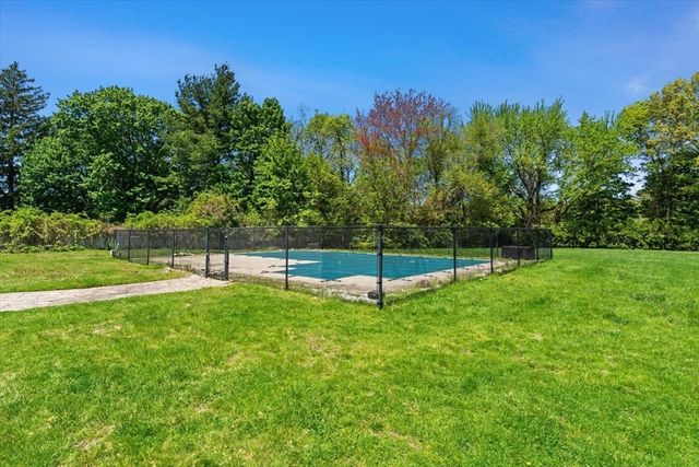 20 Pine Street, Natick, MA 01760