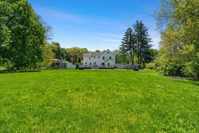 20 Pine Street, Natick, MA 01760