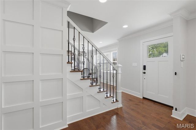 10 Hanley Downs, St Louis, MO 63117