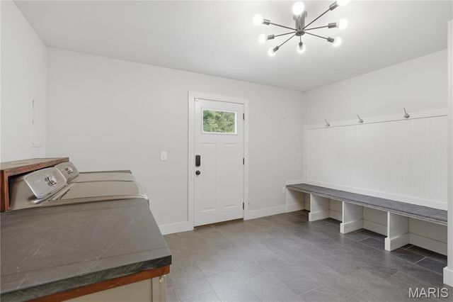 10 Hanley Downs, St Louis, MO 63117