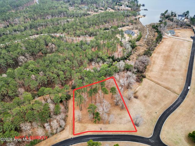 117 Southern Plantation Drive S, Oriental, NC 28571