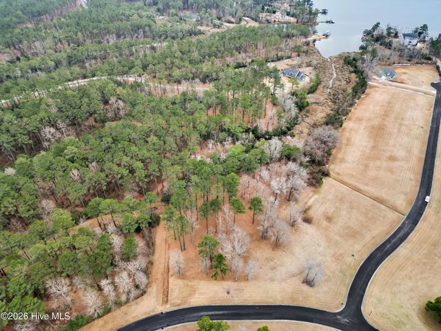 117 Southern Plantation Drive S, Oriental, NC 28571