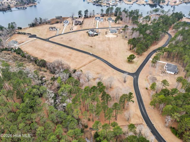 117 Southern Plantation Drive S, Oriental, NC 28571