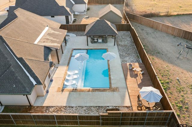 285 Heritage Way, Bullard, TX 75757