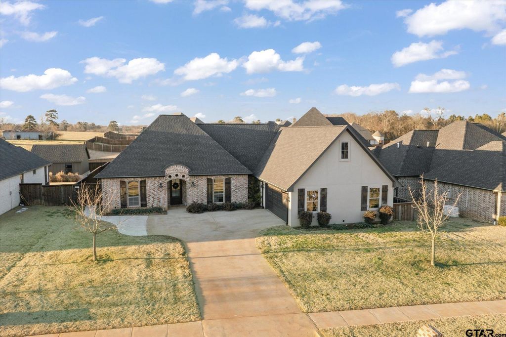 285 Heritage Way, Bullard, TX 75757