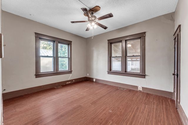 314 Jasper Street, Aurora, MO 65605