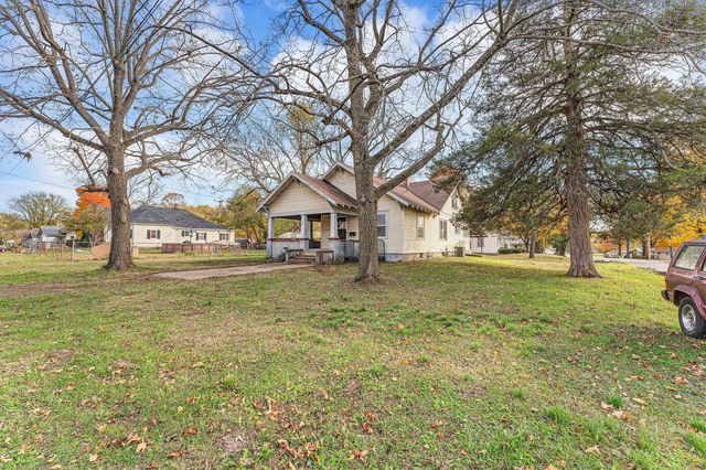 314 Jasper Street, Aurora, MO 65605