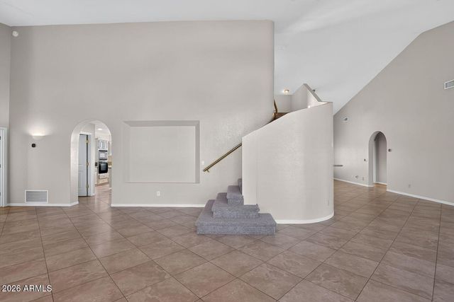 6091 W ROSE GARDEN Lane, Glendale, AZ 85308