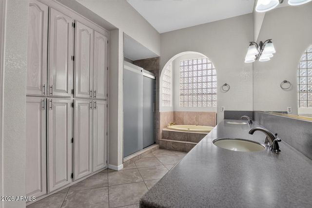 6091 W ROSE GARDEN Lane, Glendale, AZ 85308