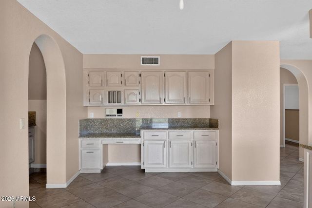 6091 W ROSE GARDEN Lane, Glendale, AZ 85308