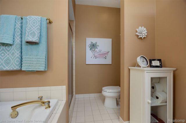 2243 Twin Islands Court, Ann Arbor, MI 48108