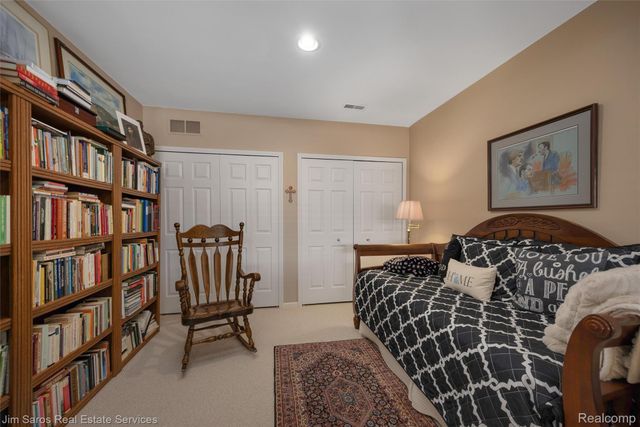 2243 Twin Islands Court, Ann Arbor, MI 48108