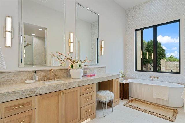 5701 Promenade Square, Oklahoma City, OK 73142