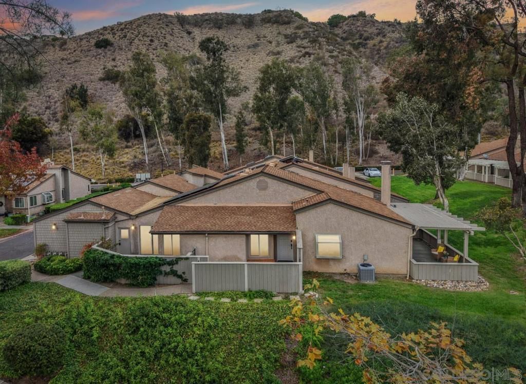 5617 Adobe Falls Rd D, San Diego, CA 92120 — exterior