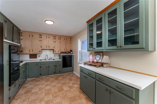 3510 Karen NW Lane, Kennesaw, GA 30144