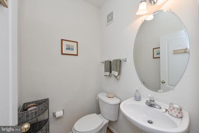 41953 BLUE FLAG TER, Aldie, VA 20105