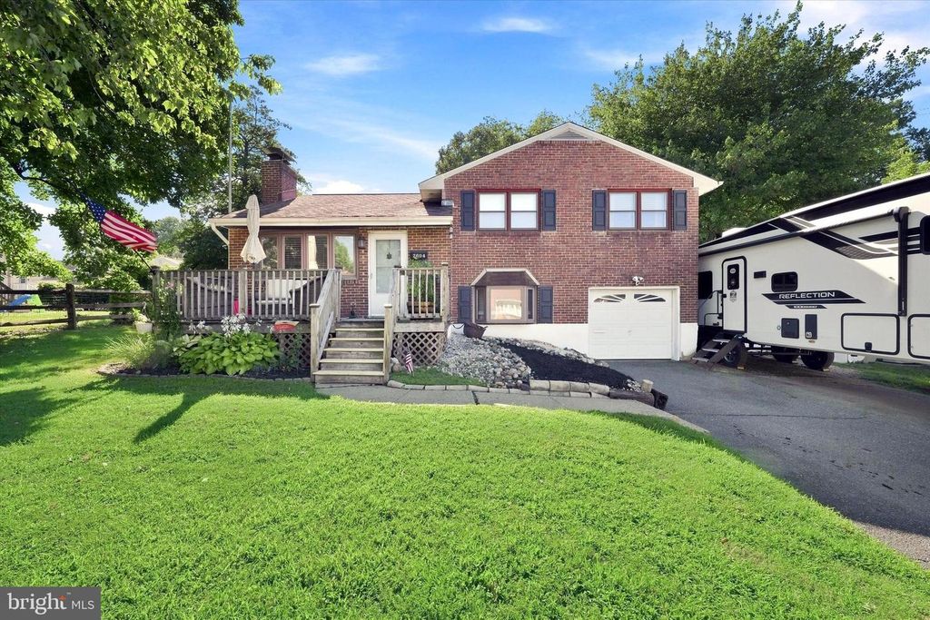 2604 MADISON AVE, CLAYMONT, DE 19703 — exterior