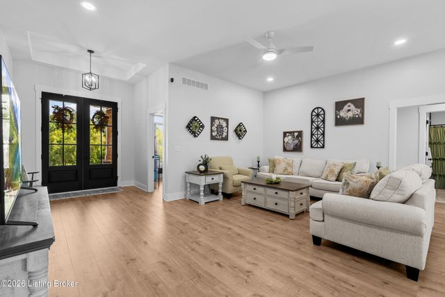 23 Ravens Wood, Taylorsville, KY 40071
