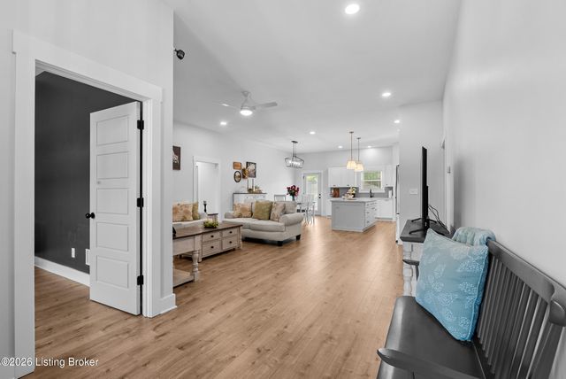 23 Ravens Wood, Taylorsville, KY 40071