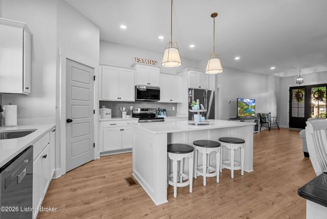 23 Ravens Wood, Taylorsville, KY 40071