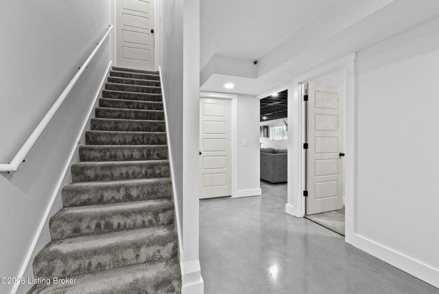 23 Ravens Wood, Taylorsville, KY 40071