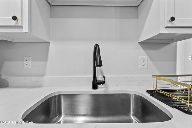 23 Ravens Wood, Taylorsville, KY 40071