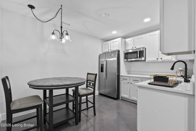 23 Ravens Wood, Taylorsville, KY 40071