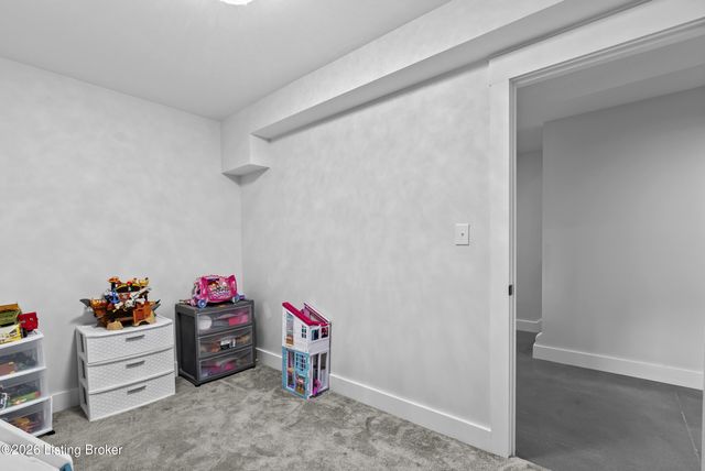 23 Ravens Wood, Taylorsville, KY 40071