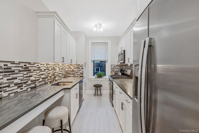 185 Atlantic Avenue C11, Lynbrook, NY 11563